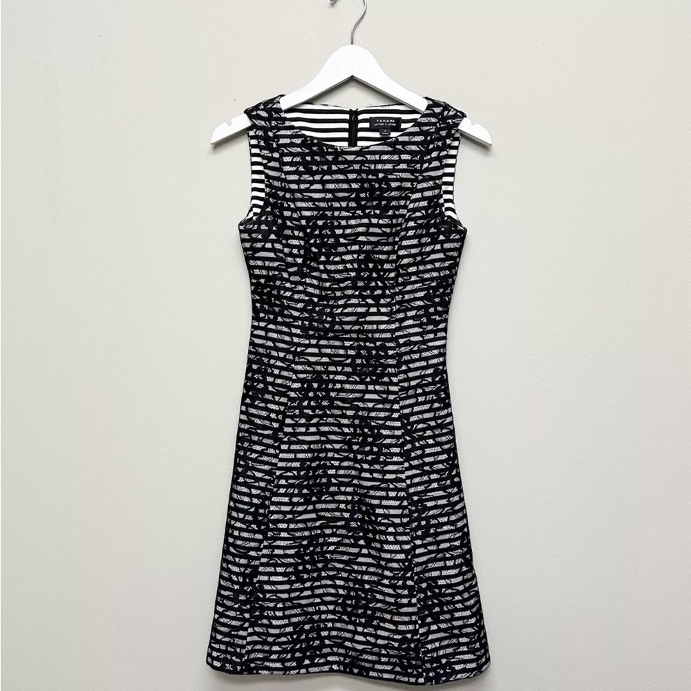 Tahari Arthur S Levine Women’s 2 XS Black White Striped sleeveless Lace Dress